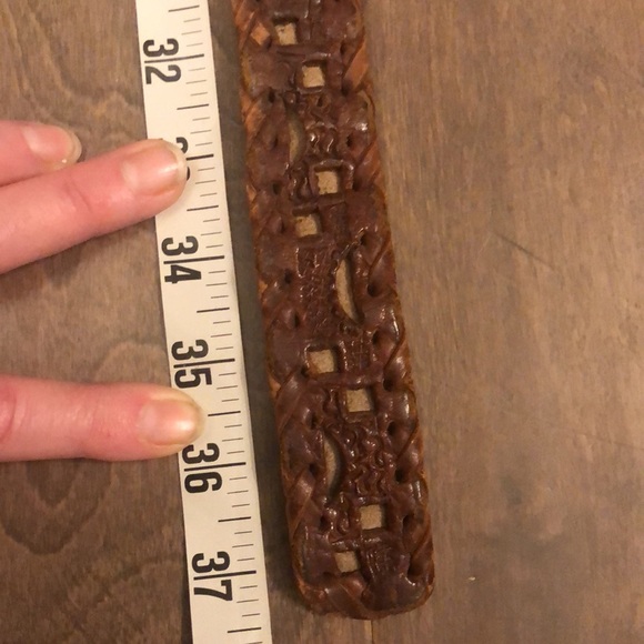 Campaign leather belt with real wood buckle - Picture 8 of 9